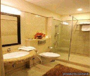 Hotel Parkland Chirag Enclave Neu-Delhi Exterior foto