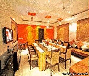 Hotel Parkland Chirag Enclave Neu-Delhi Exterior foto