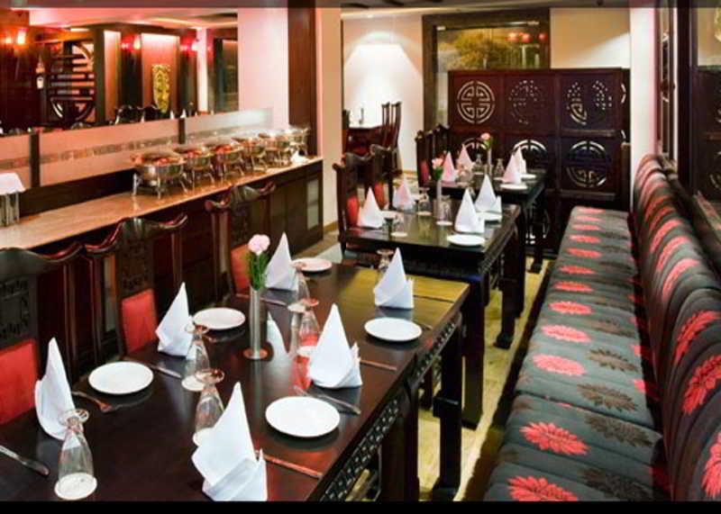Hotel Parkland Chirag Enclave Neu-Delhi Exterior foto